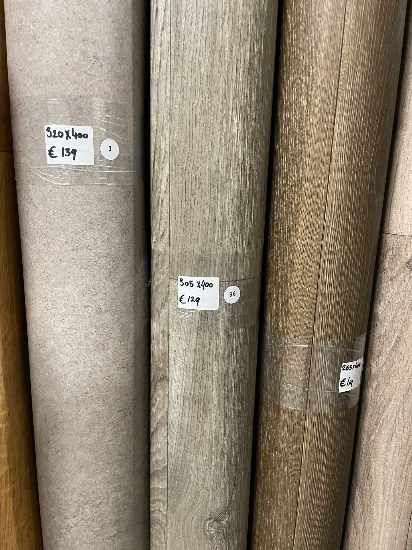 Grijsbruin Modern Eiken Vinyl Restpartij | 3,05x4,00mtr - Vinylrestpartij.nl 