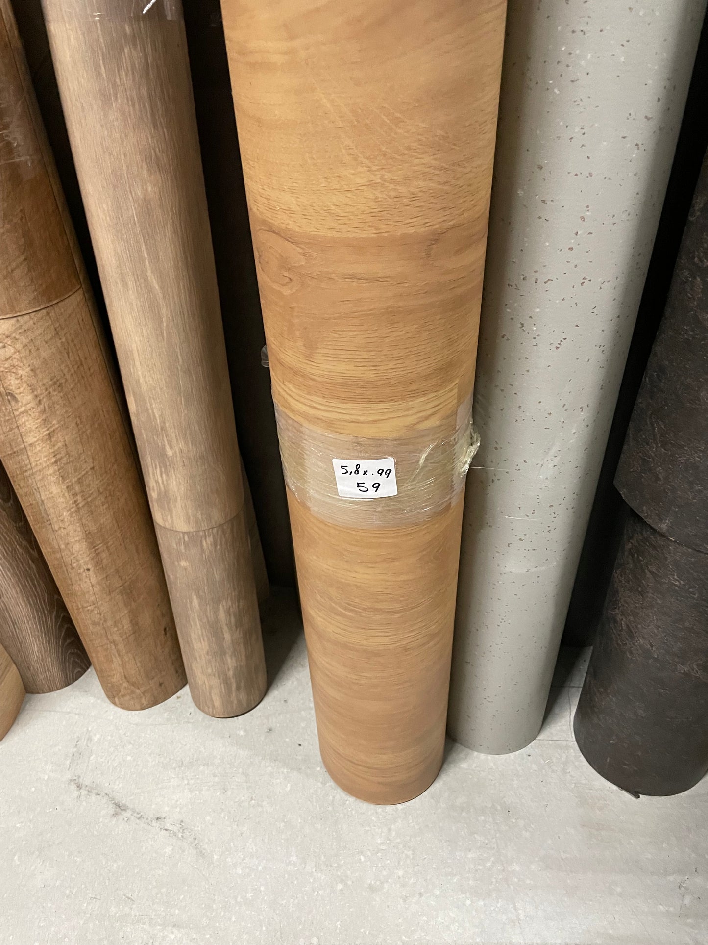 Honing Eiken Project Vinyl Restpartij | 0,99x5,80mtr - Vinylrestpartij.nl 