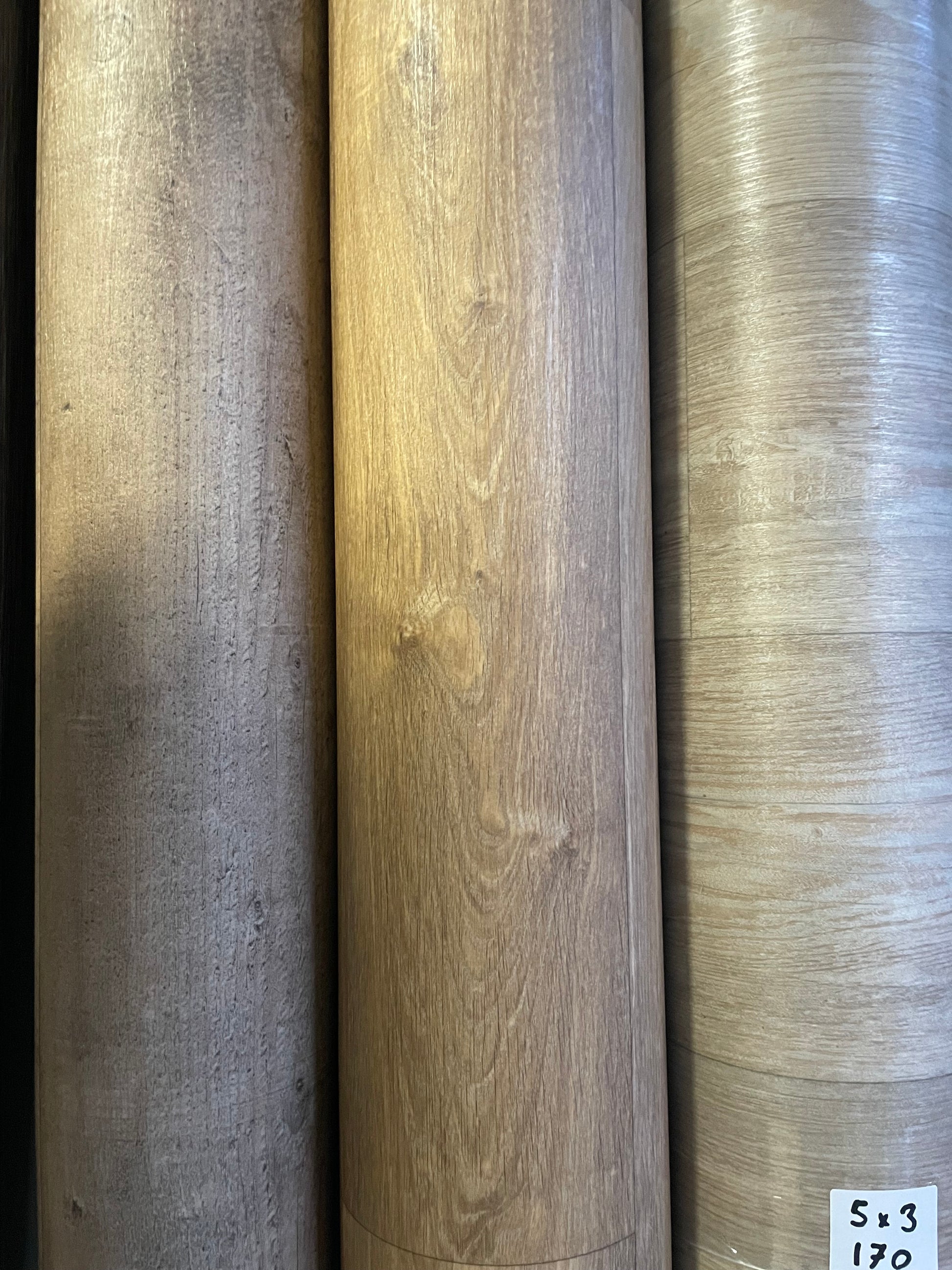 Karamel Eiken Vinyl Restpartij | 2,40x4,00mtr - Vinylrestpartij.nl 