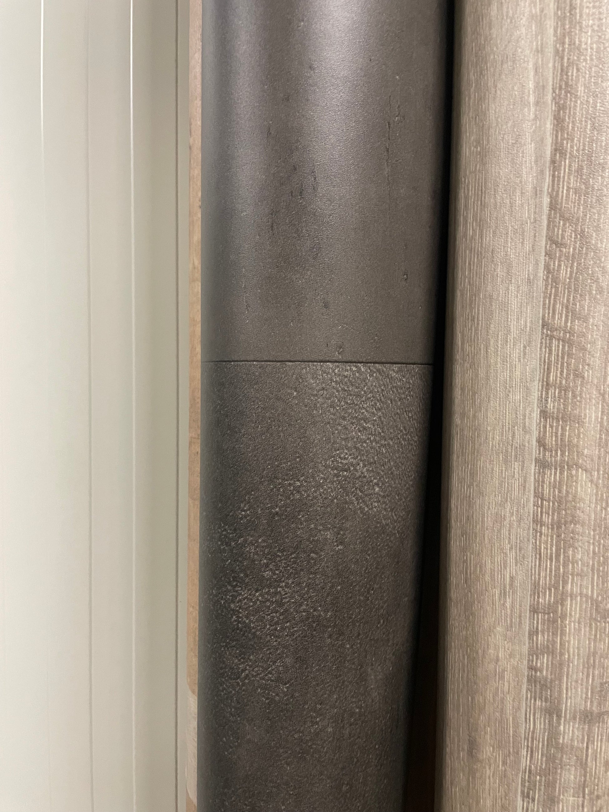 Leisteen Zwart Vinyl Restpartij | 2,35x4,00mtr - Vinylrestpartij.nl 
