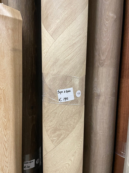 Licht Eiken Visgraat Vinyl Restpartij |
3,40x4,00mtr - Vinylrestpartij.nl 