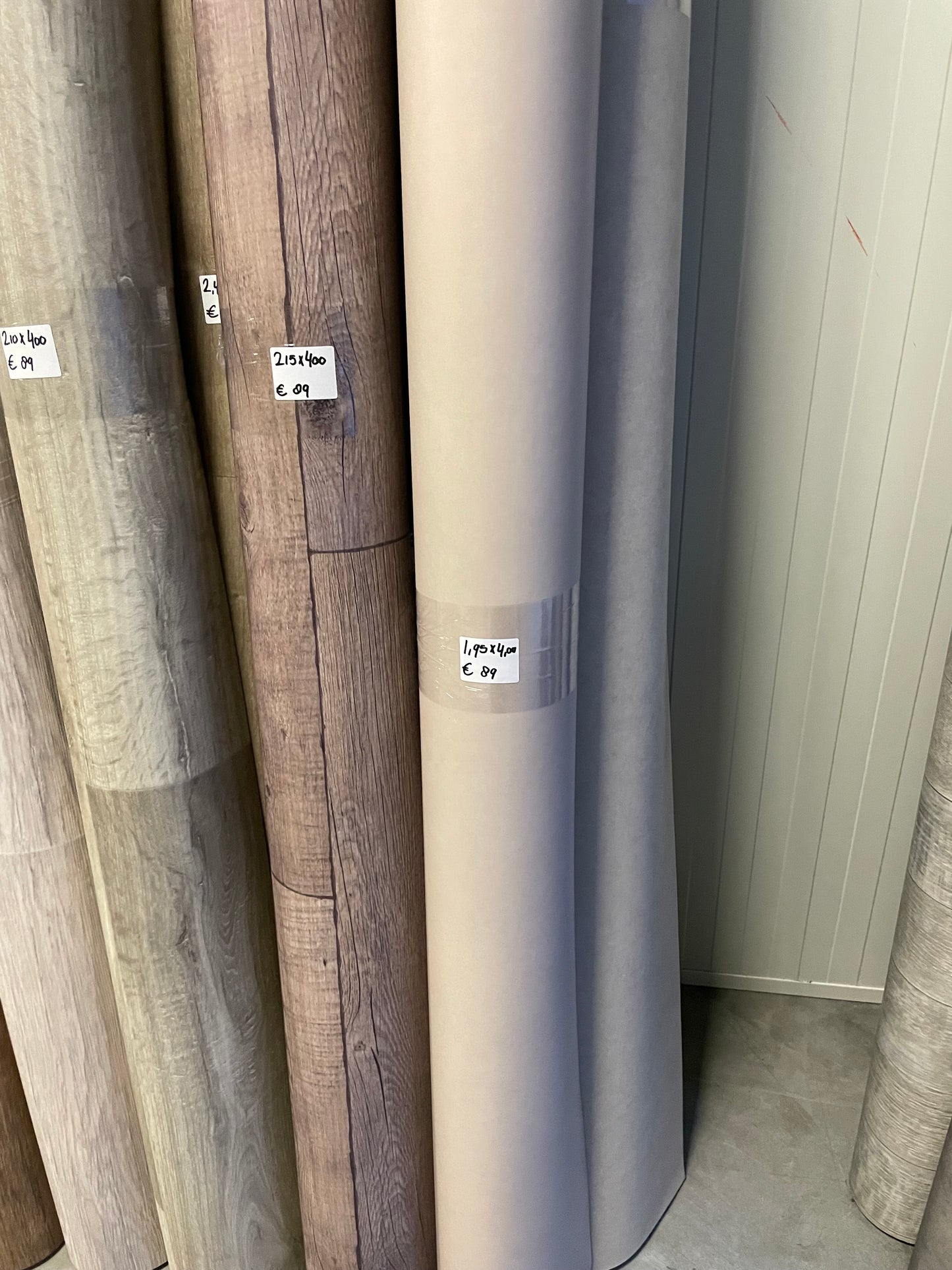 Licht Gietvloer Look Vinyl Restpartij | 1,95x4,00mtr - Vinylrestpartij.nl 