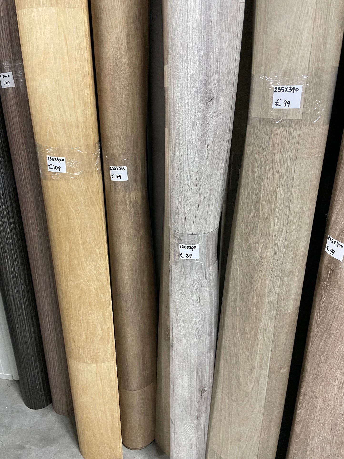 Licht Grijs Eiken Vinyl Restpartij | 2,30x2,90mtr - Vinylrestpartij.nl 