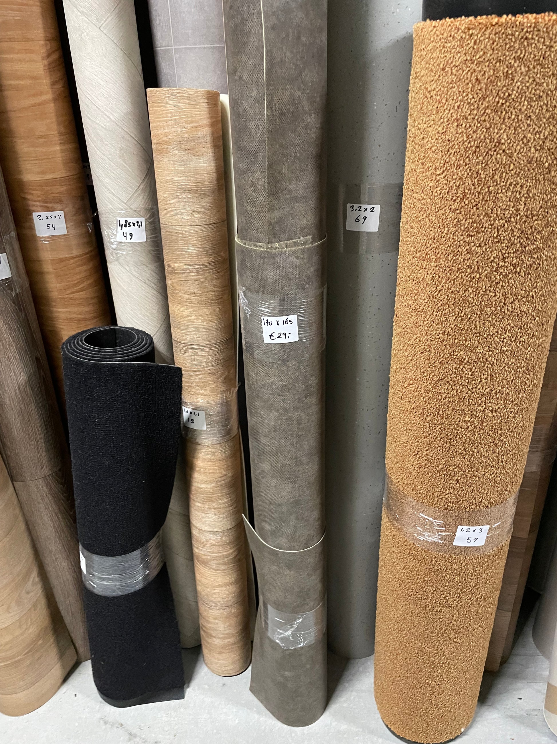 Marmoleum Donker Gemelêerd Restpartij | 1,65x1,70mtr - Vinylrestpartij.nl 