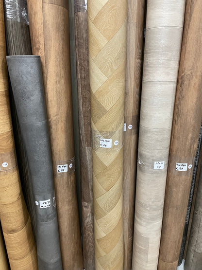 Naturel Licht Eiken Visgraat Vinyl Coupon |
1,85x4,00mtr - Vinylrestpartij.nl 