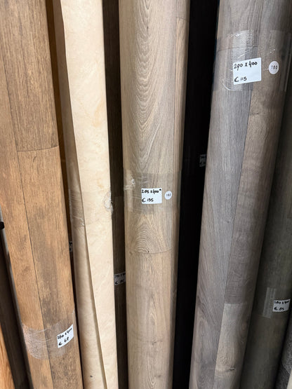 Natuur Greige Eiken Project Vinyl Restpartij (Extra Harde Toplaag) |
2,85x4,00mtr