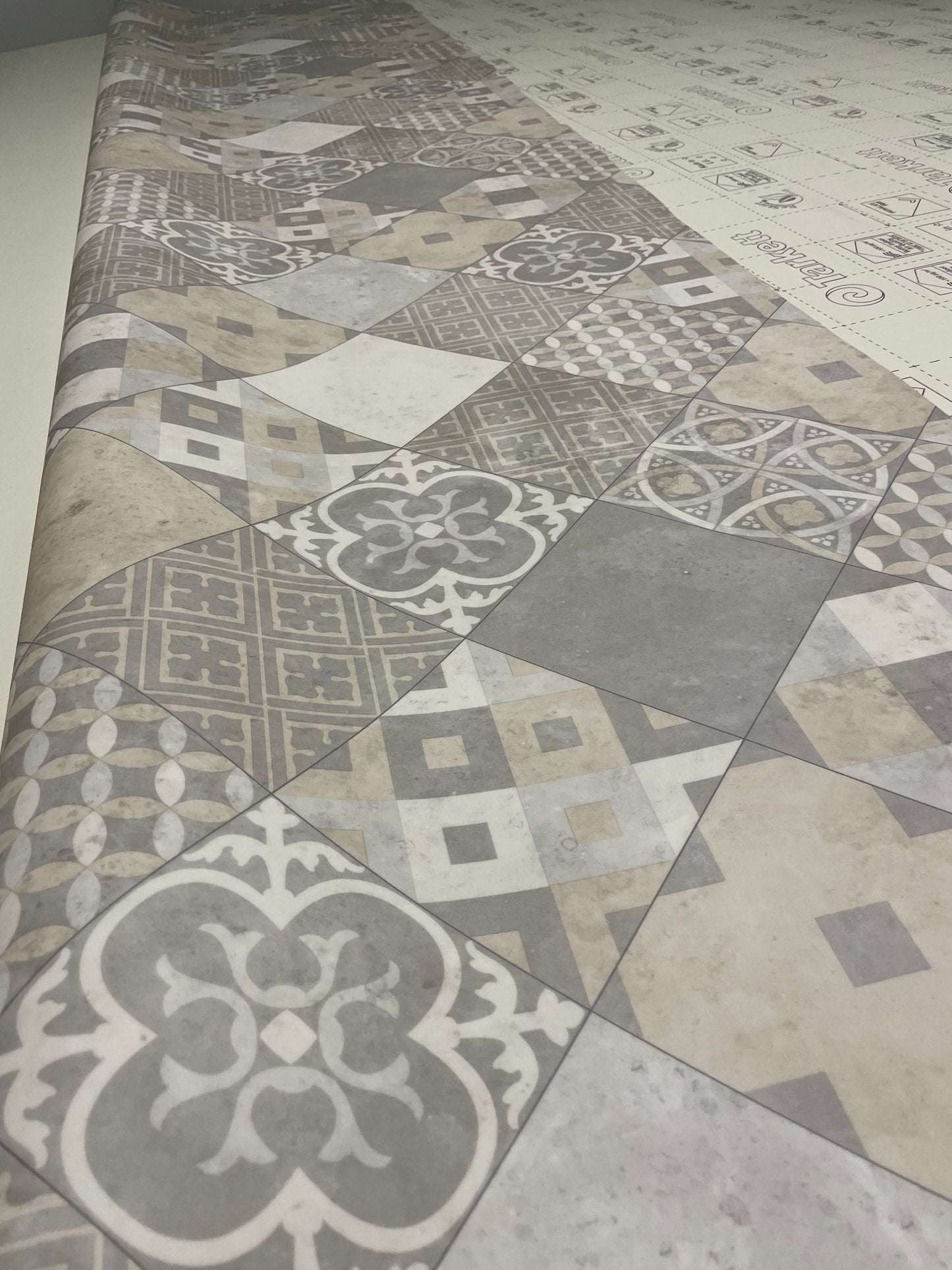 Portuguese Tegels Vinyl Restpartij | 3,15x4,00mtr - Vinylrestpartij.nl 