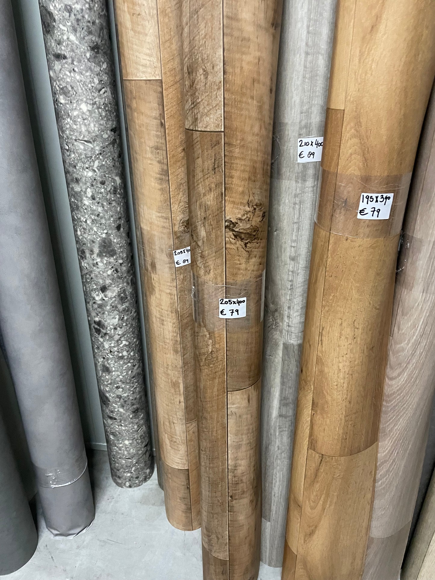 Rustiek Bruin Eiken Vinyl Restpartij | 2,05x4,00mtr - Vinylrestpartij.nl 