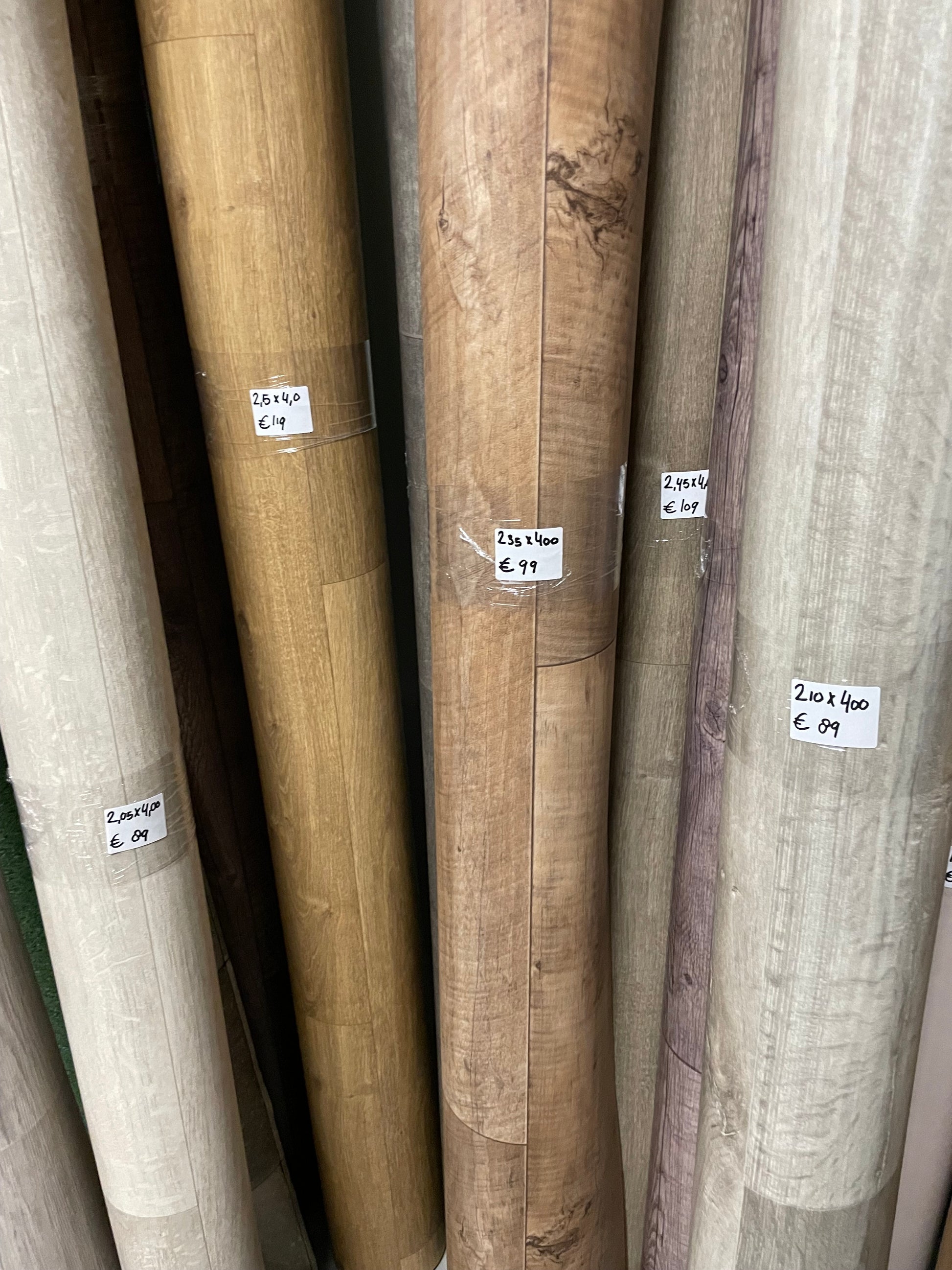 Rustiek Eiken Vinyl Restpartij | 2,35x4,00mtr - Vinylrestpartij.nl 