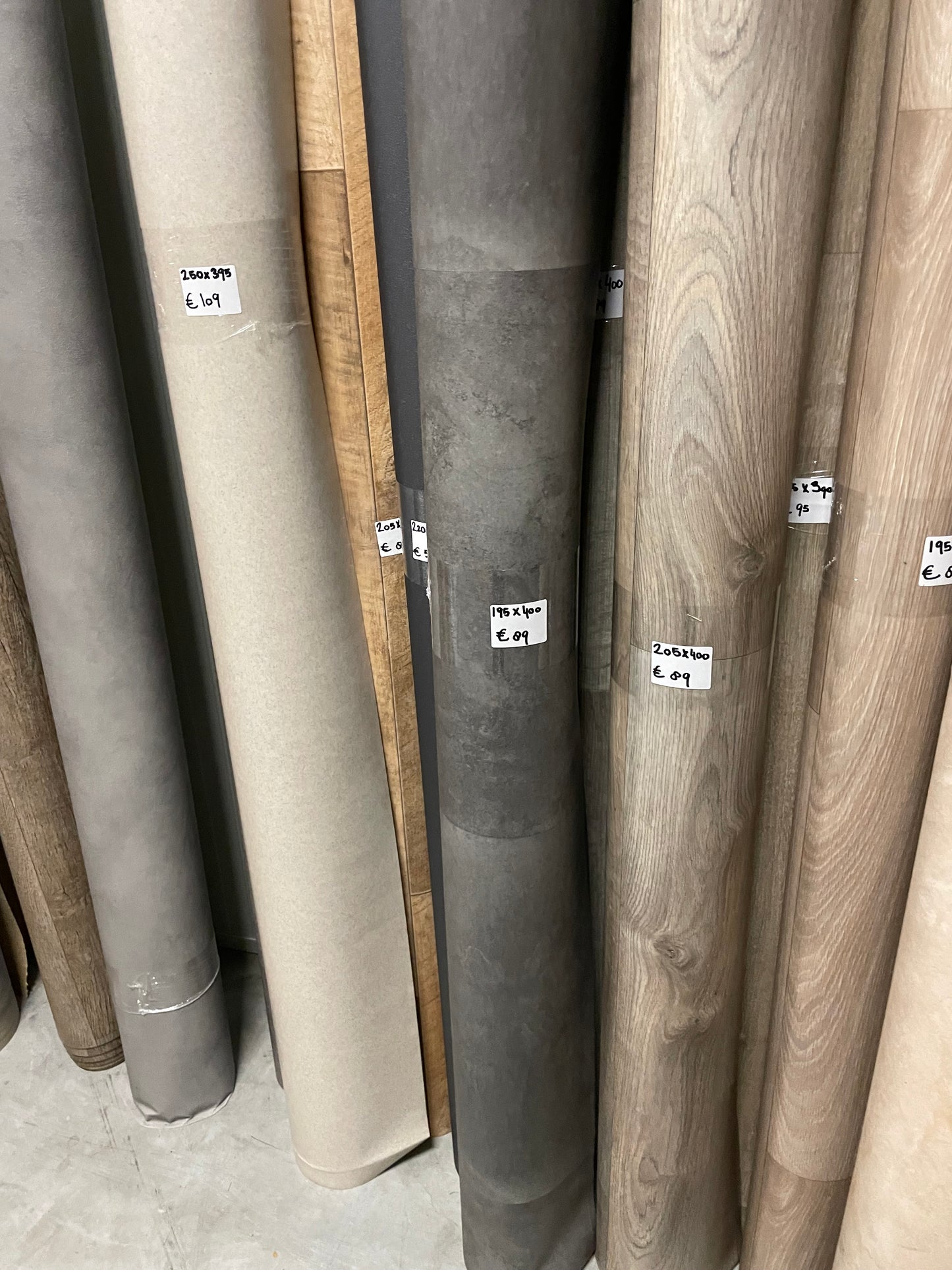 Tegelmotief Antraciet Vinyl Restpartij | 1,95x4,00mtr - Vinylrestpartij.nl 