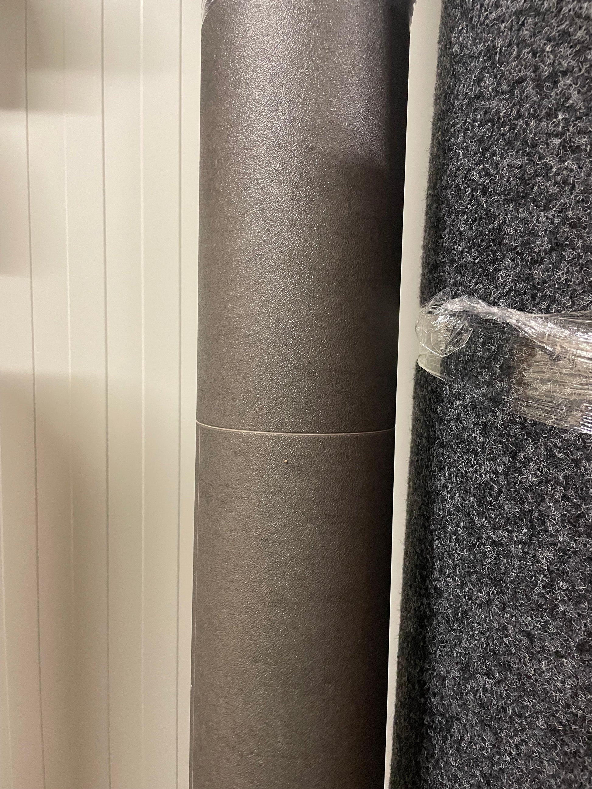 Tegelmotief Antraciet Vinyl Restpartij | 4,45x4,00mtr - Vinylrestpartij.nl 