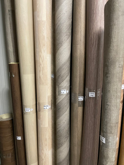 Visgraat Grijsbruin Eiken Vinyl Restpartij | 3,10x4,00mtr - Vinylrestpartij.nl 