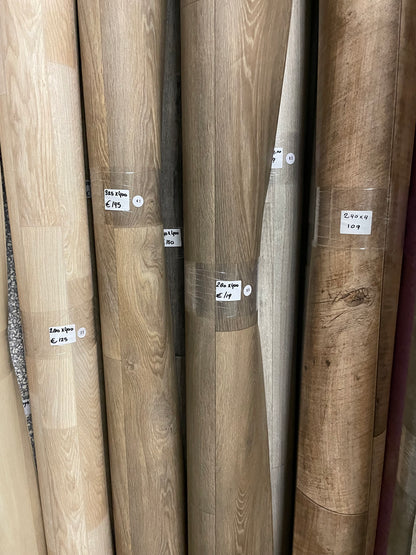 Warm Donkerbruin Eiken Vinyl Restpartij | 2,80x4,00mtr - Vinylrestpartij.nl 