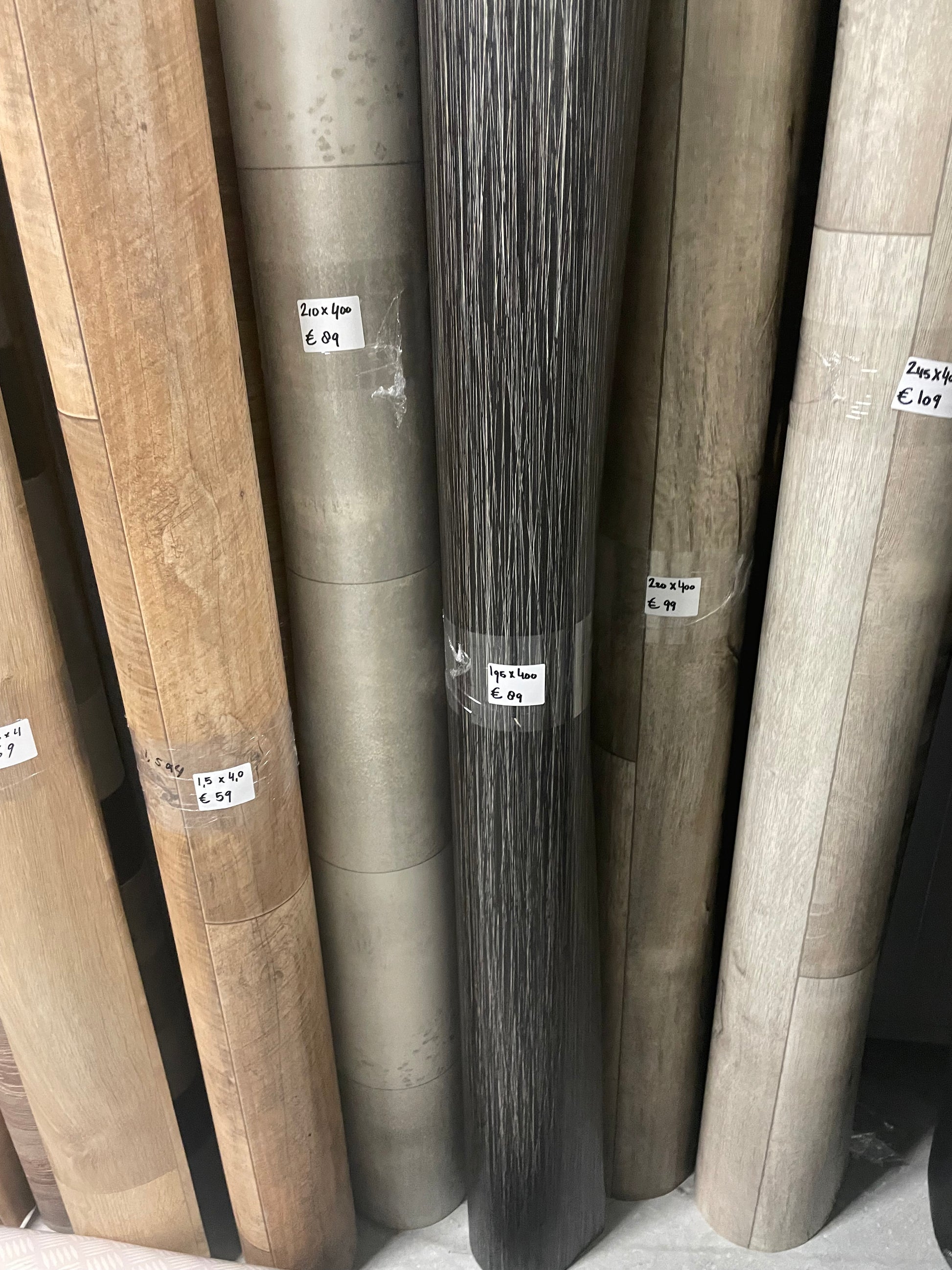 Zwart Bamboe look Vinyl Restpartij | 1,95x4,00mtr - Vinylrestpartij.nl 