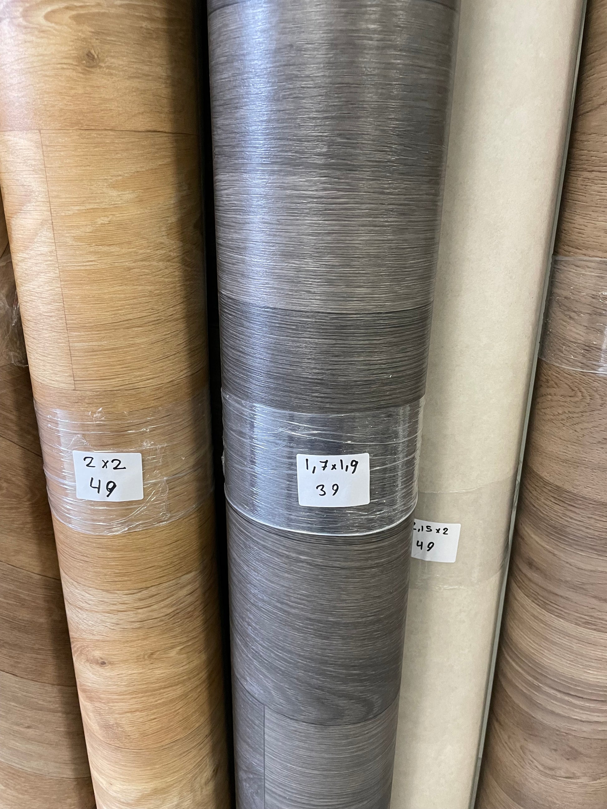 Zwart Eiken Vinyl Restpartij | 1,70x1,90mtr - Vinylrestpartij.nl 