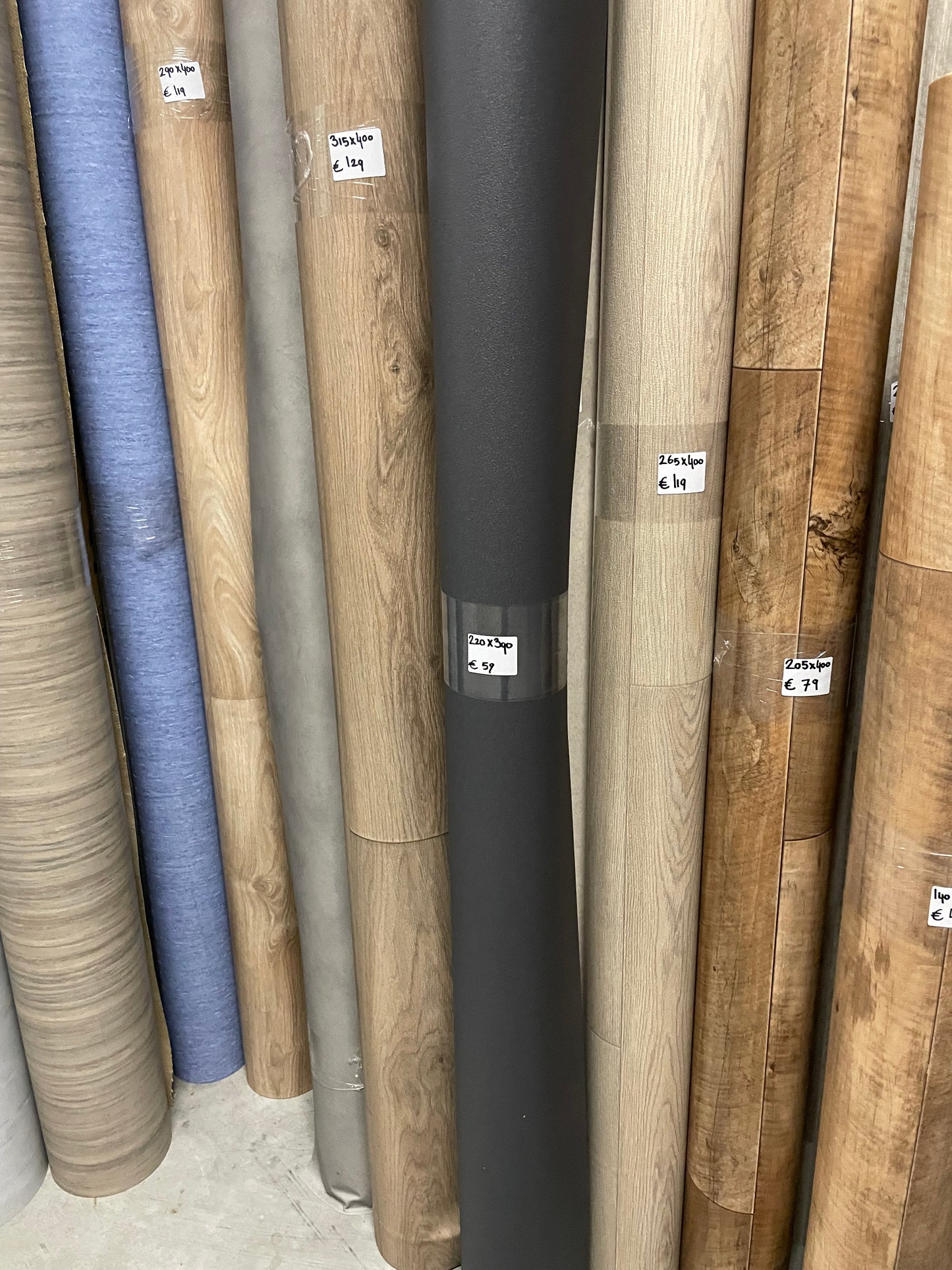 Zwart Vinyl Restpartij | 2,20x3,90mtr - Vinylrestpartij.nl 